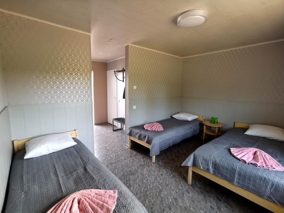 Kihnu Kuelalistemaja Homestay *